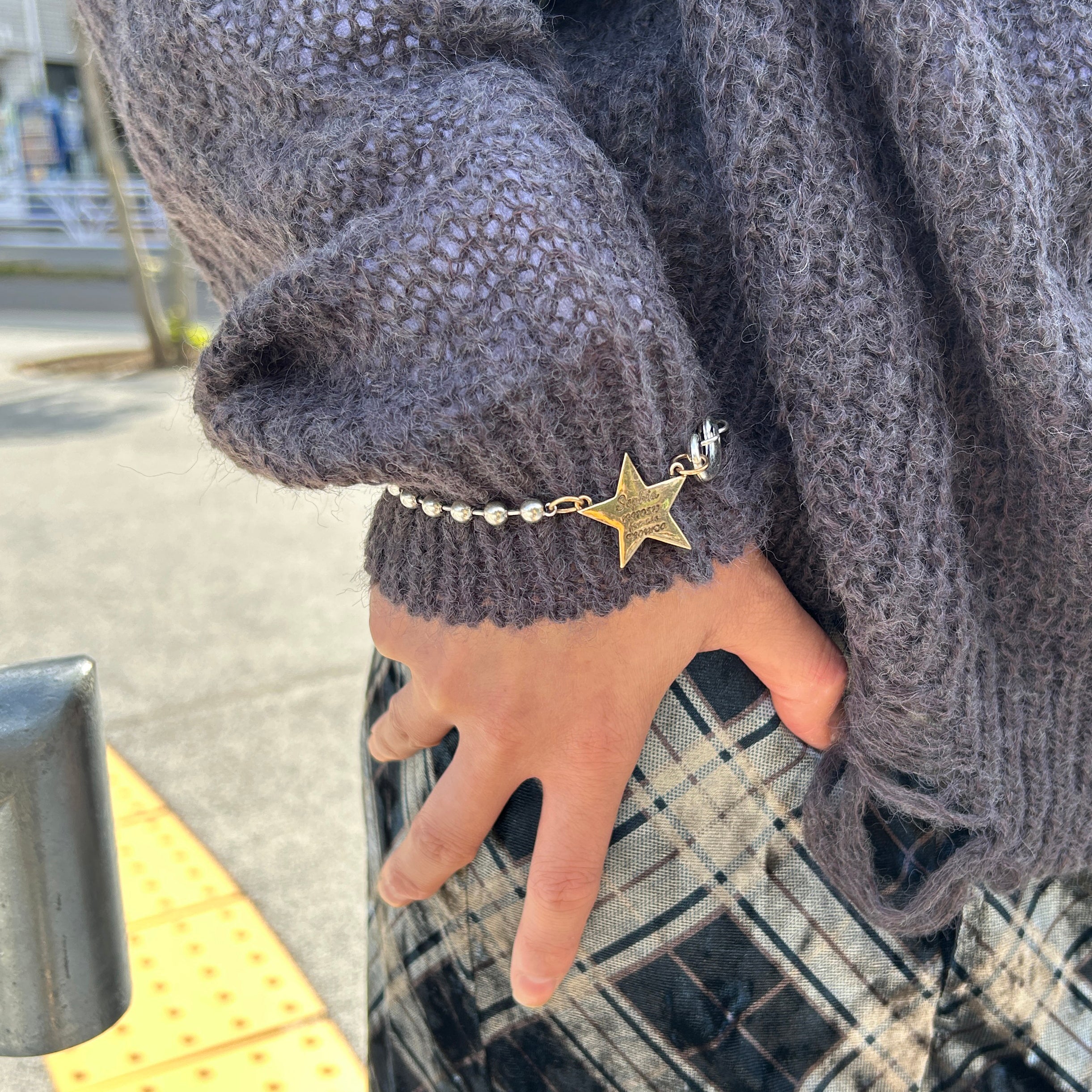 ニットに重ねても存在感◎なEDGEの効いたブレスレット☆ – GOLDY