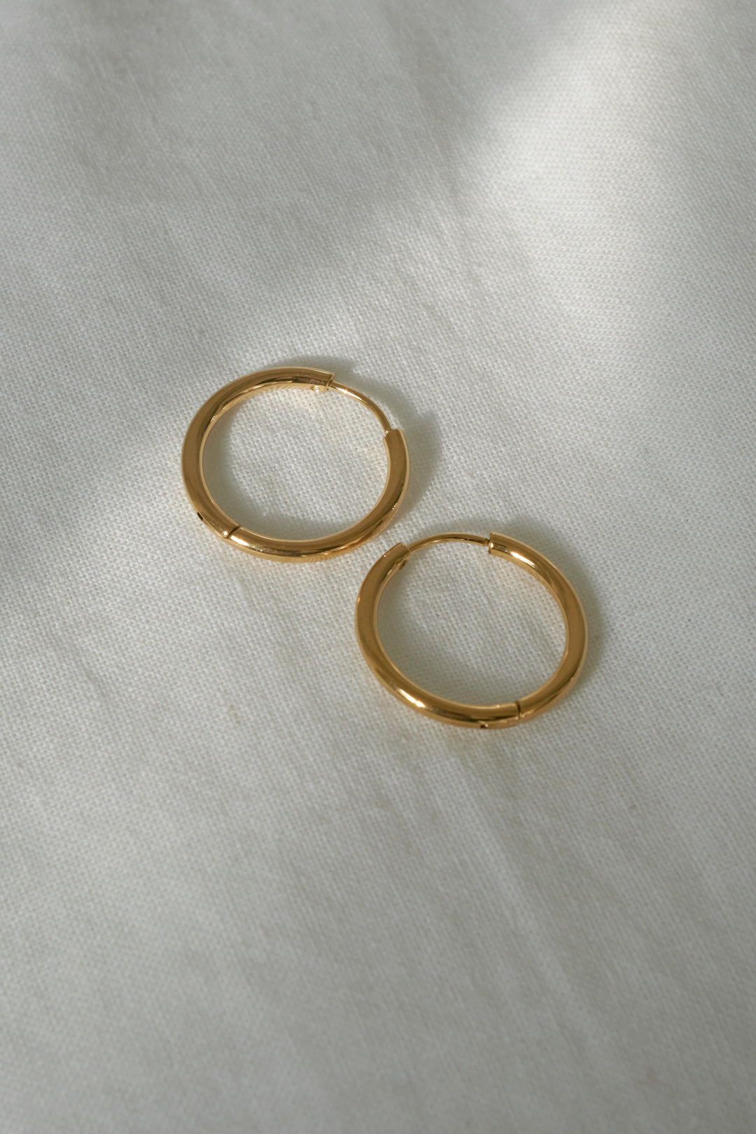 ナロー ライン ワンタッチ ステンレス ピアス – GOLDY Onlinestore