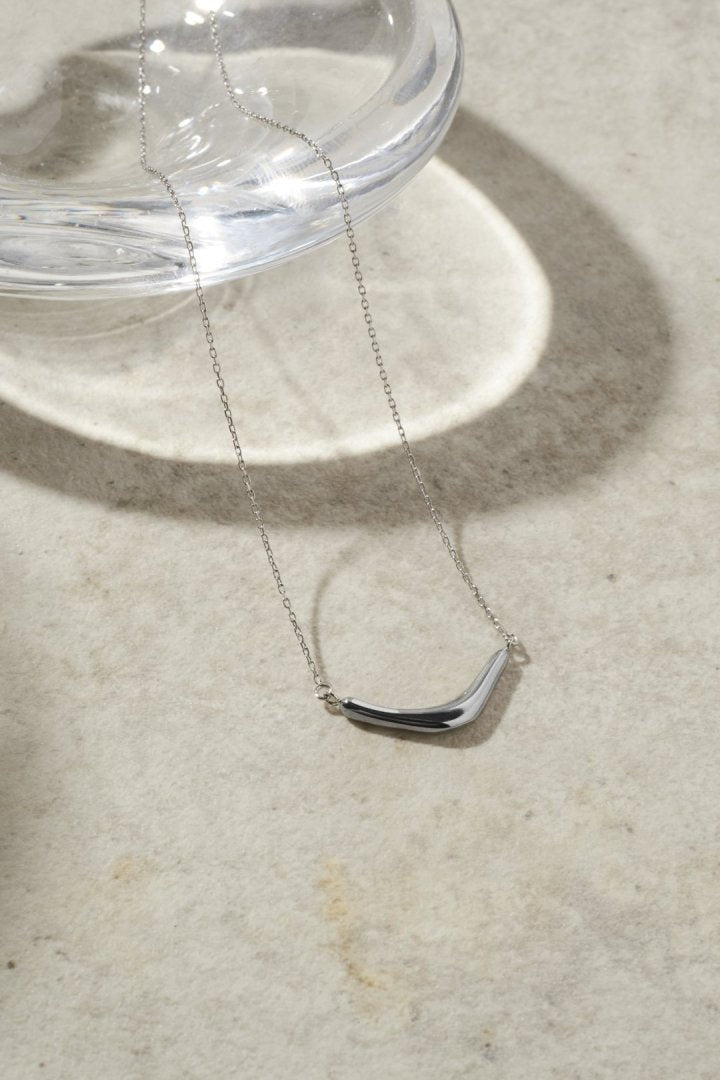 ニュアンス クレッセント ステンレス ネックレス – GOLDY Onlinestore