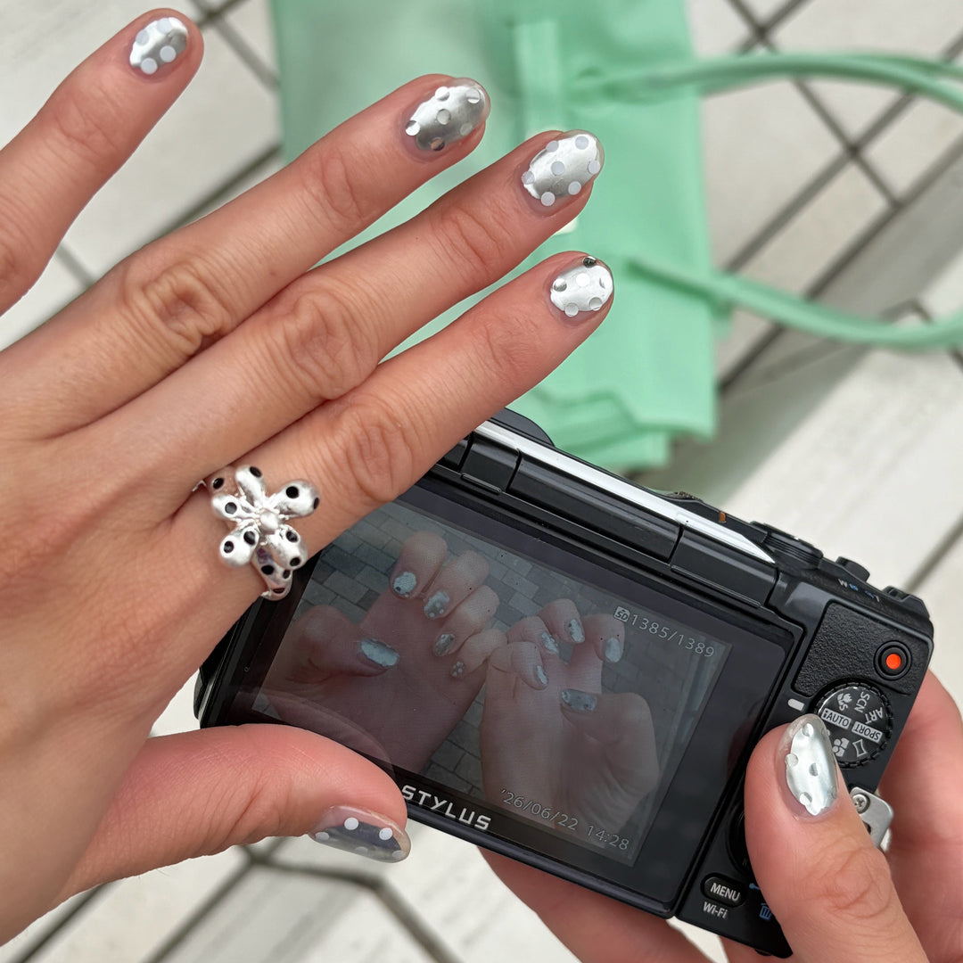 ネイルとリングを今っぽいドット柄でLINK♡