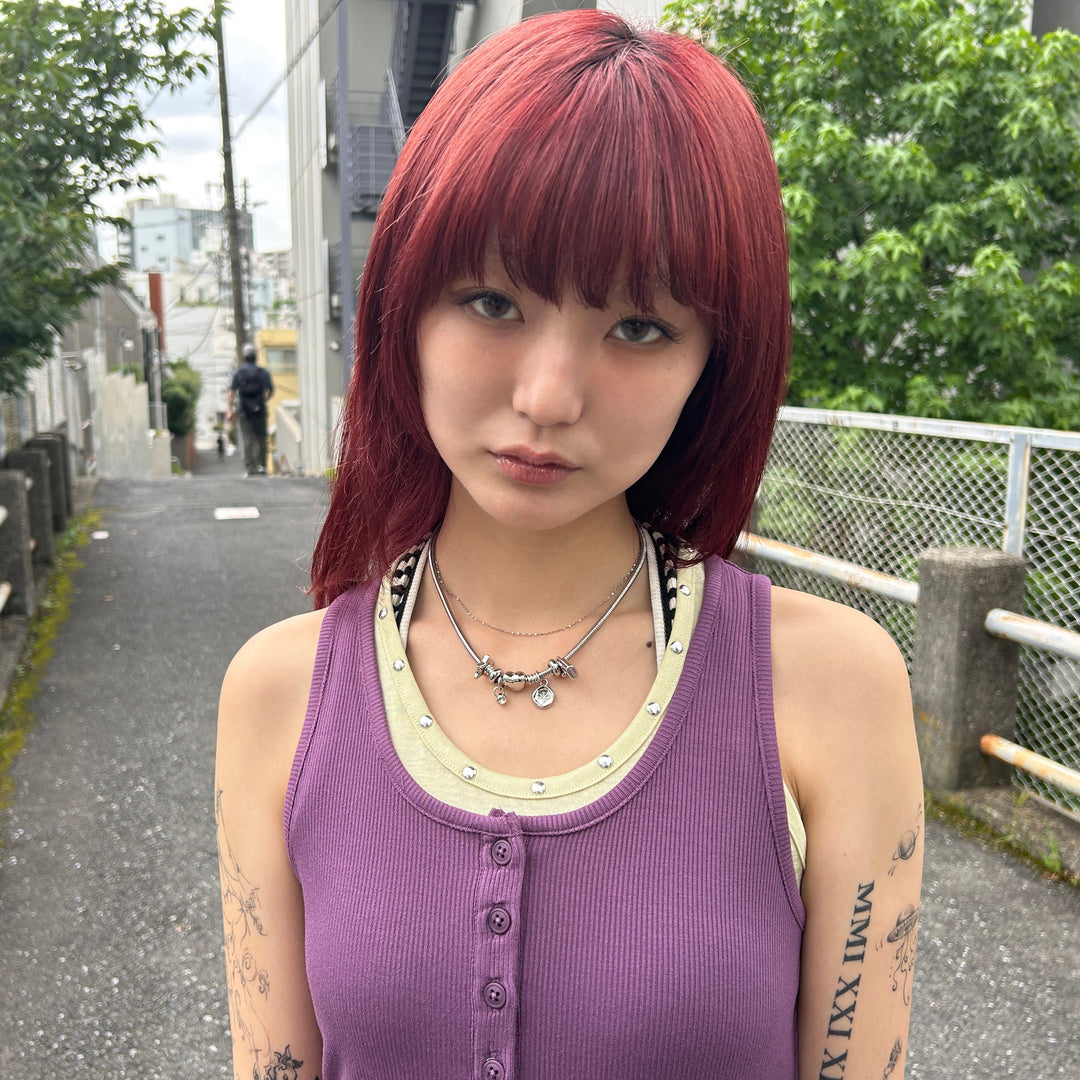 肌見せコーデにはジャラっとしたモチーフネックレスがちょうどいい♡
