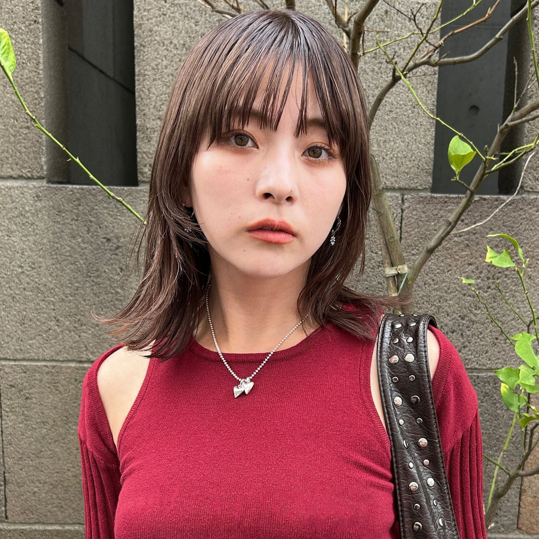 さりげないハートモチーフのネックレスがコーデのアクセントに♡