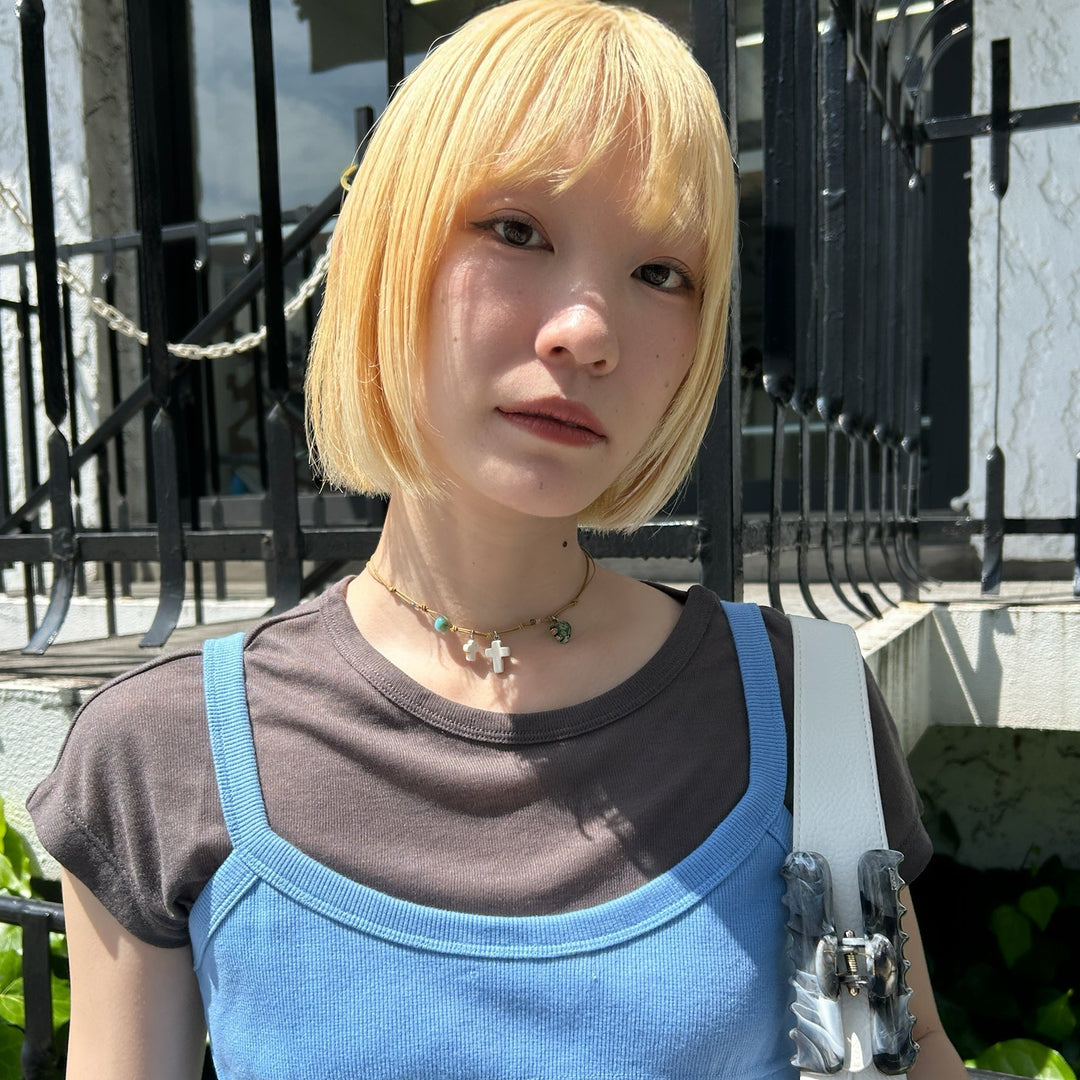 エキゾチックなムードのネックレスで夏を先取りスタイル♡