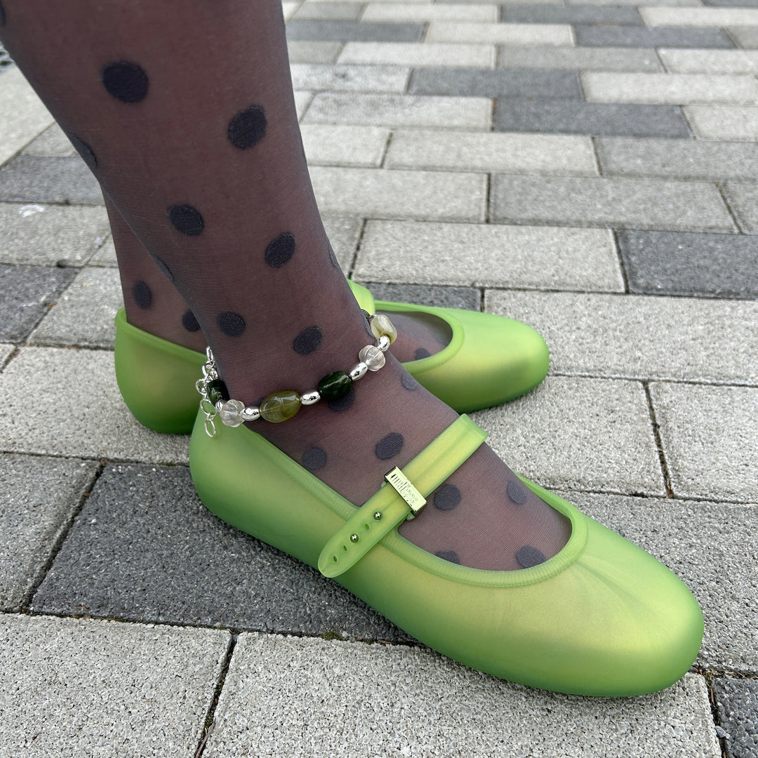 ビーズアンクレットで足元もオシャレ感◎なSTYLE!