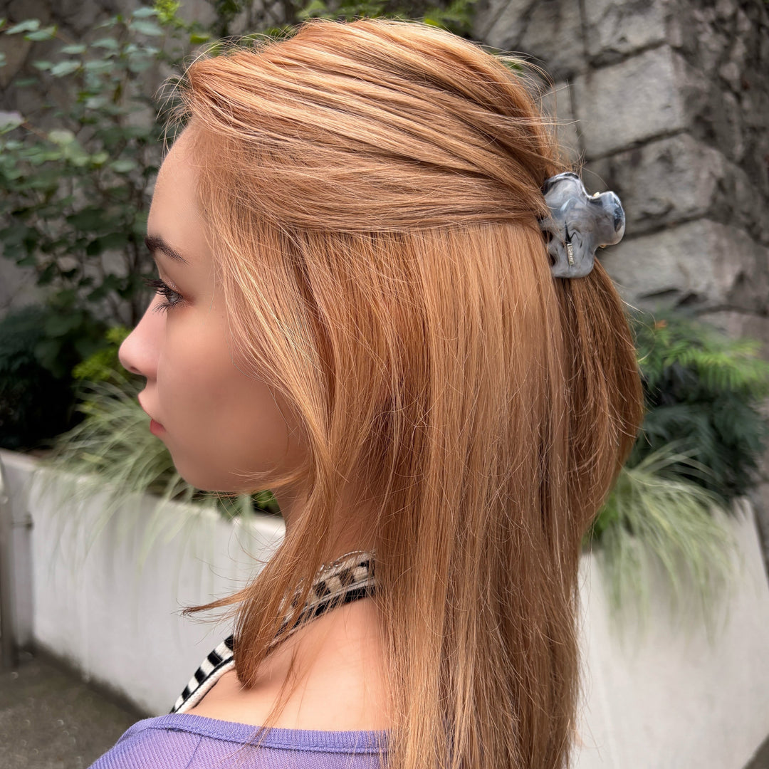 ハーフアップにもちょうどいい大きさのヘアークリップ♡