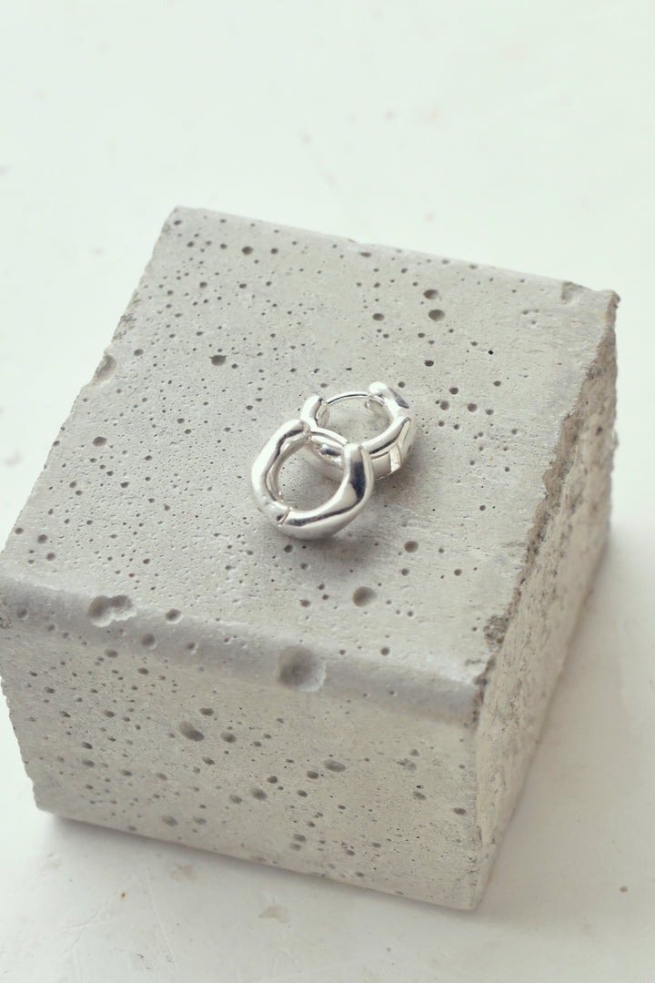 ミニ プランプ ワンタッチ ピアス