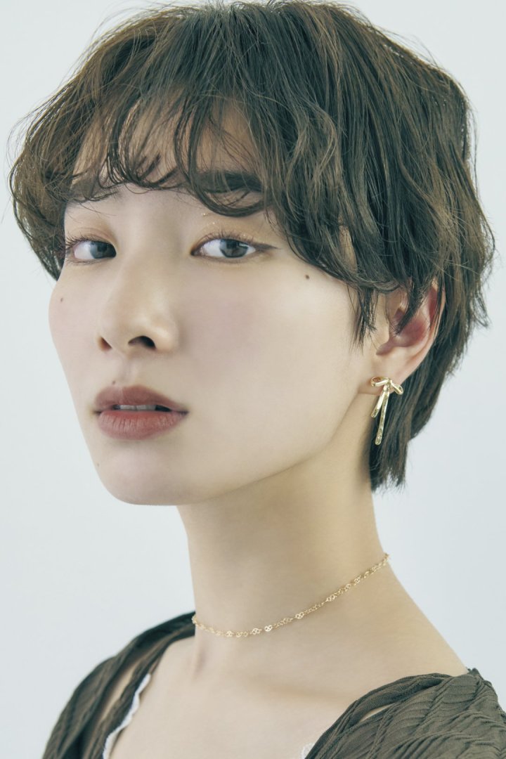 スリム リボン ピアス – GOLDY Onlinestore