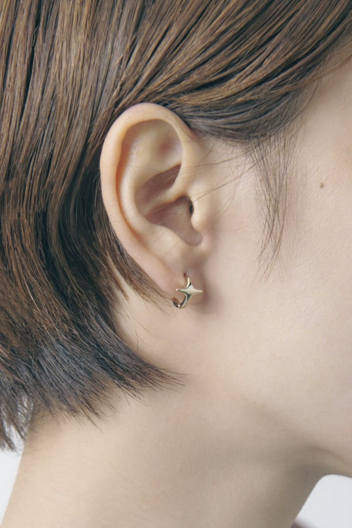 トゥインクル フープ ワンタッチ ピアス – GOLDY Onlinestore