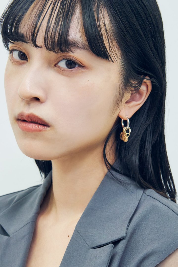 アッセンブル コイン チャーム ピアス – GOLDY Onlinestore