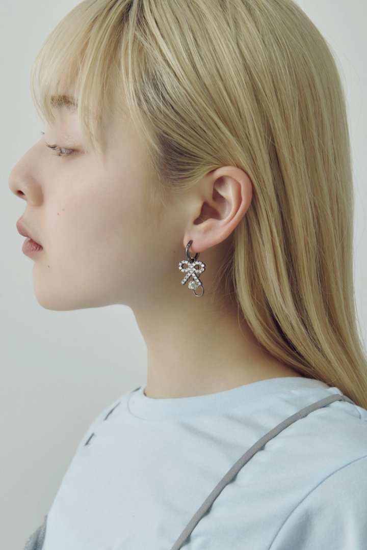 スクリブル リトル リボン ピアス – GOLDY Onlinestore