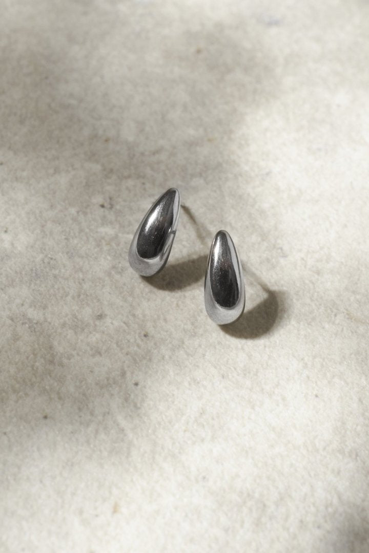プチ ドロップ ステンレス ピアス