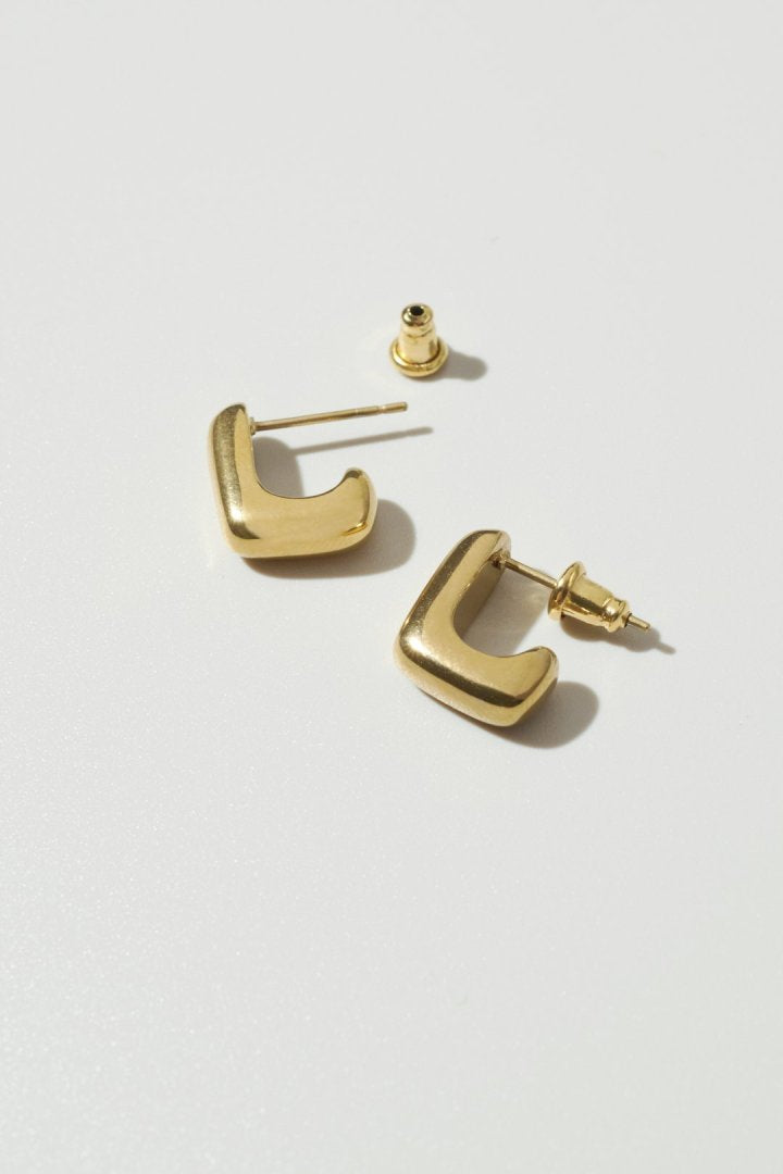 スクエア シェイプ ステンレス ピアス