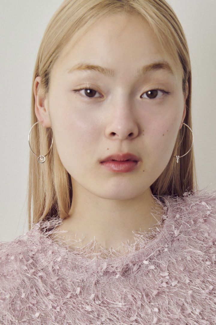 マイクロ チャーム スパイラル ピアス