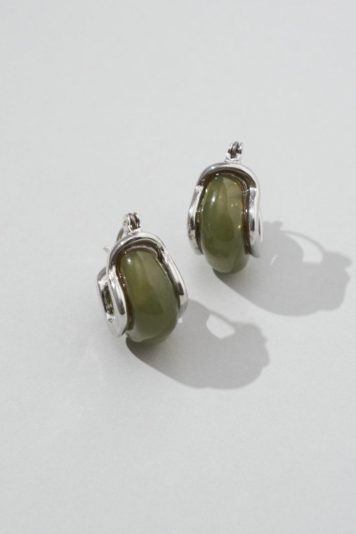 メタル フレーム プランプ カラー ピアス