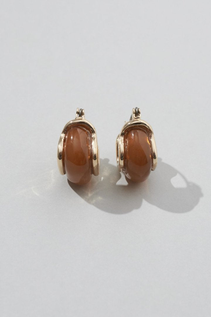 メタル フレーム プランプ カラー ピアス