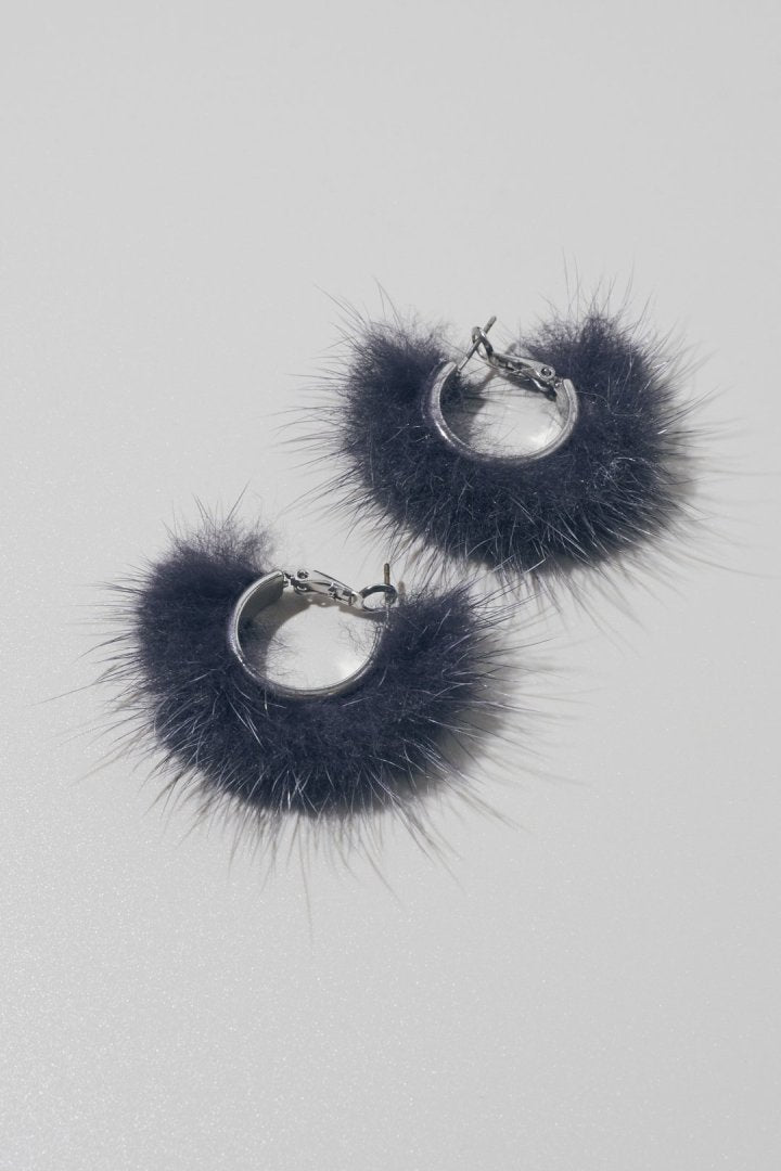 ミンク ファー フープ ピアス