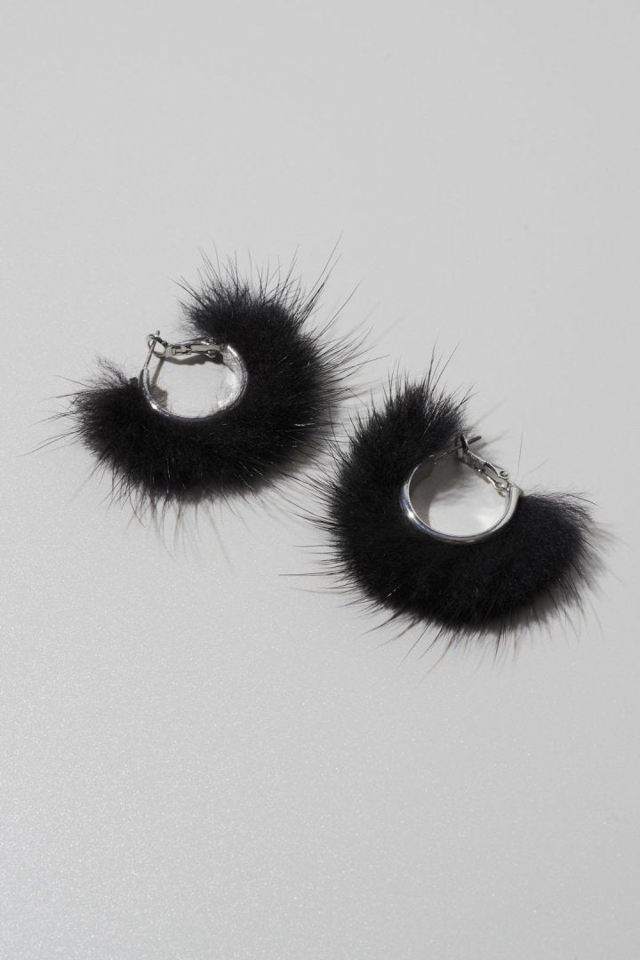 ミンク ファー フープ ピアス