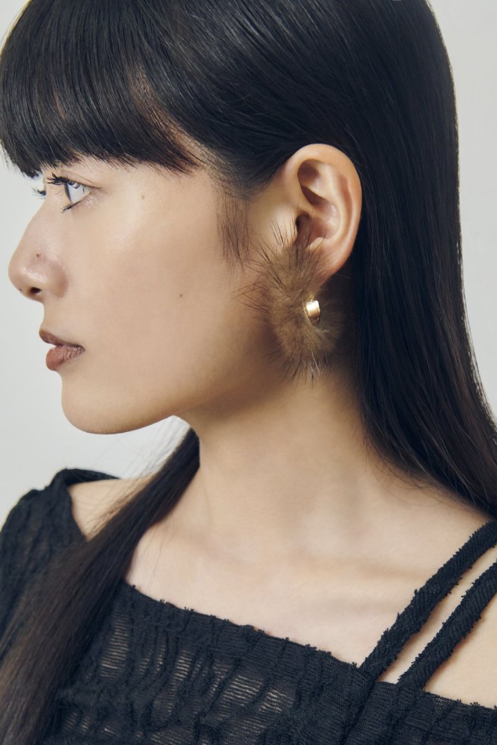 ミンク ファー フープ ピアス