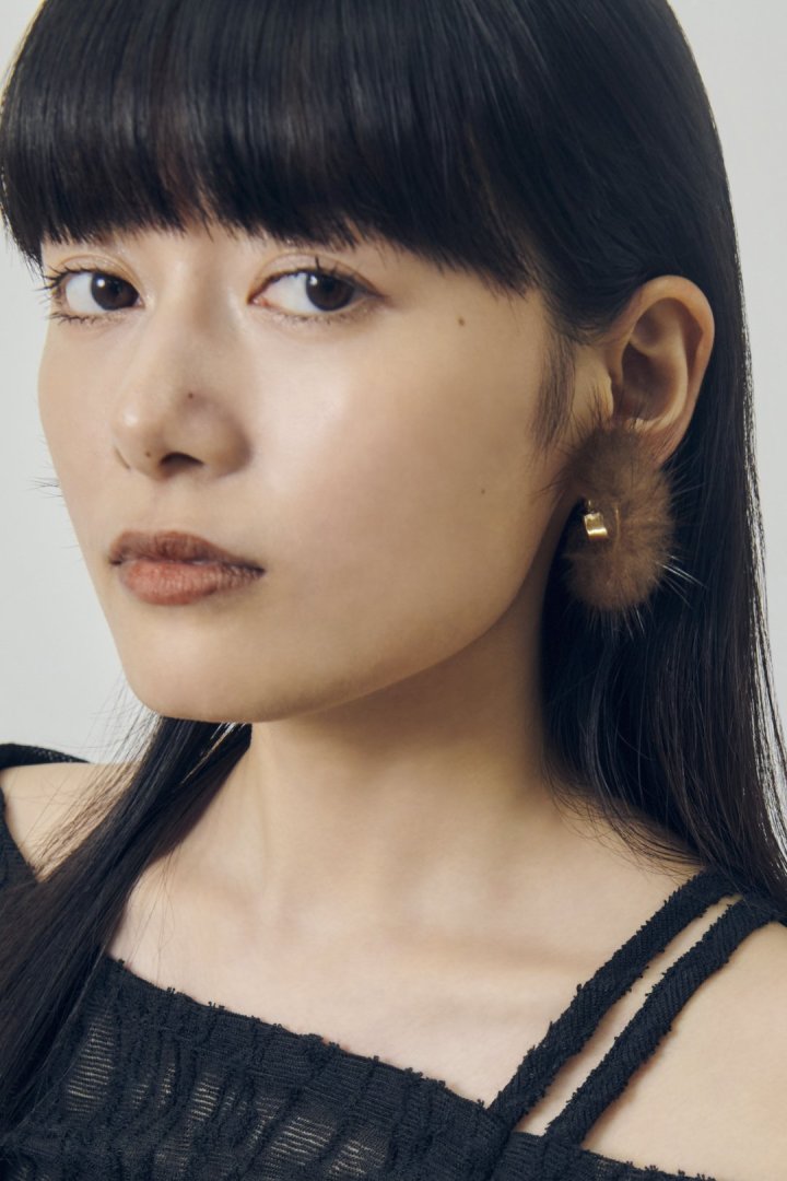 ミンク ファー フープ ピアス