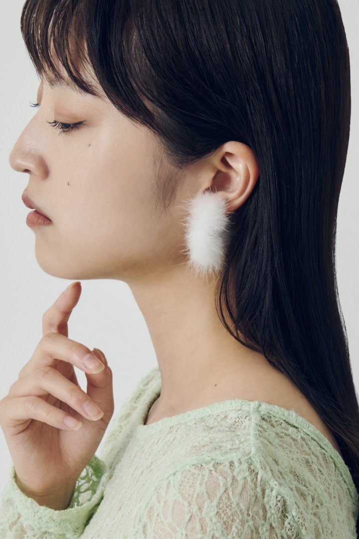 ミンク ファー フープ ピアス