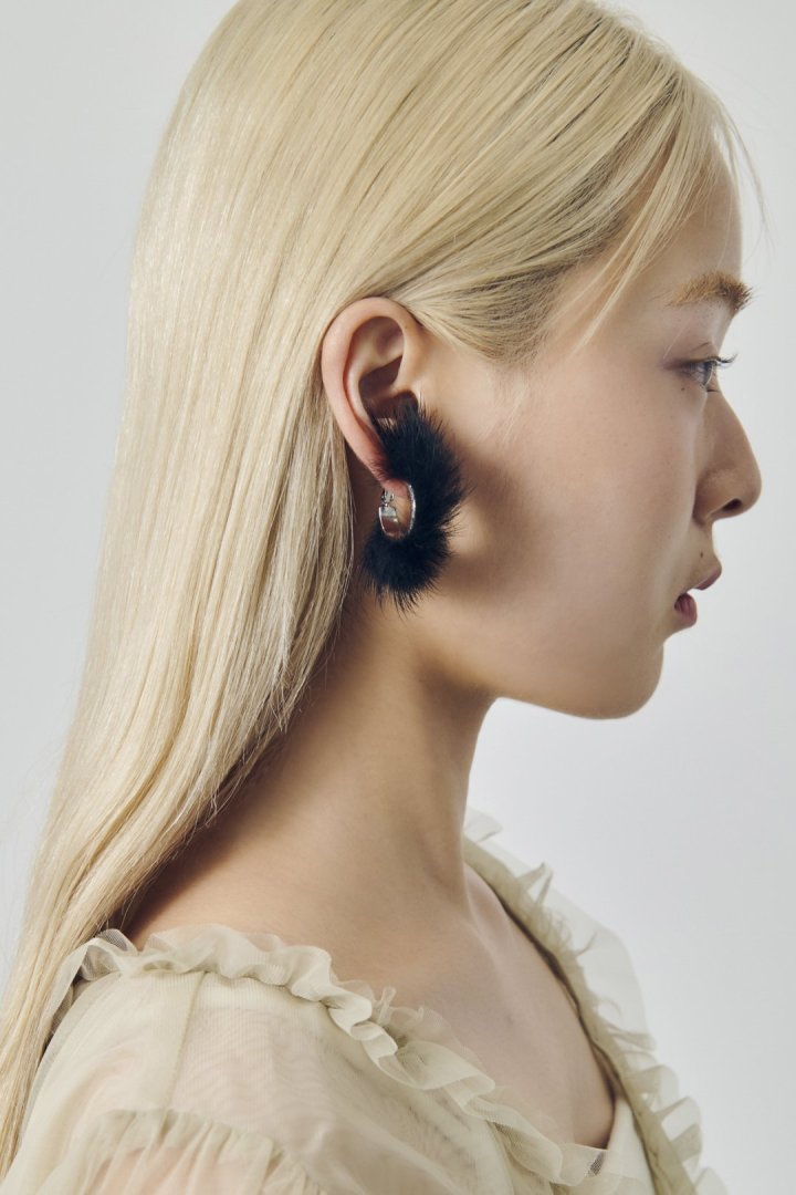 ミンク ファー フープ ピアス