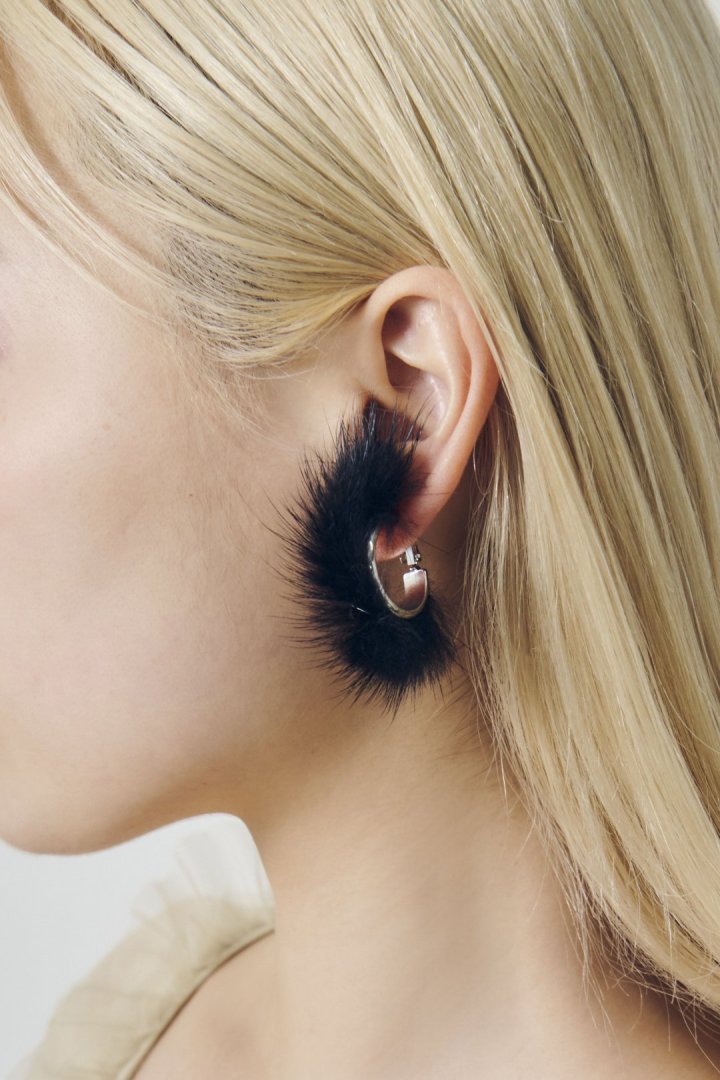 ミンク ファー フープ ピアス