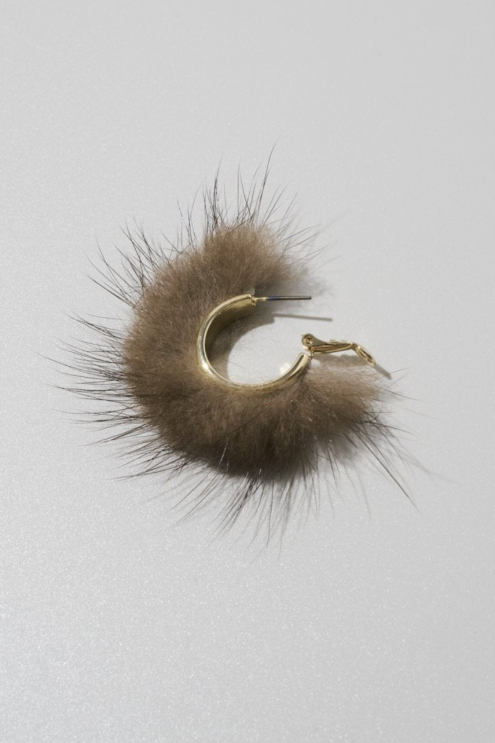 ミンク ファー フープ ピアス