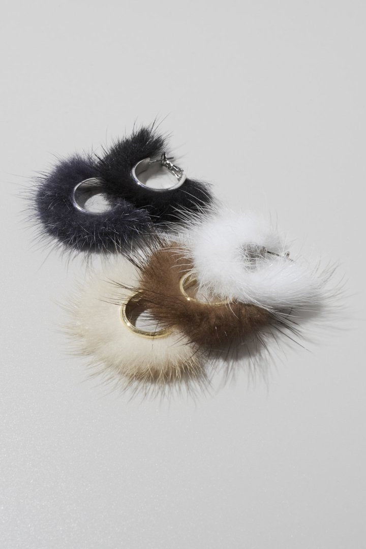 ミンク ファー フープ ピアス