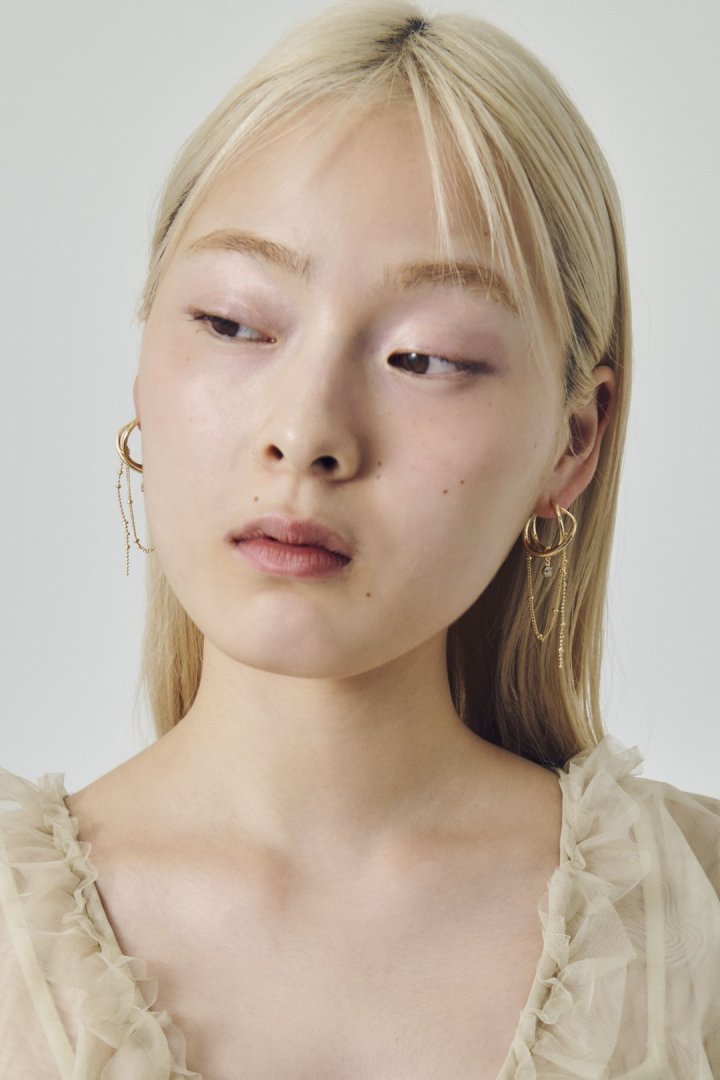 ハング マルチ チェーン ビジュー ピアス