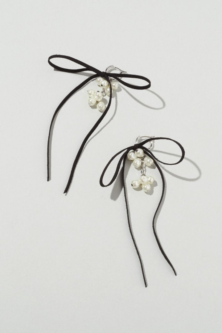 シャワー パール スエード リボン ピアス