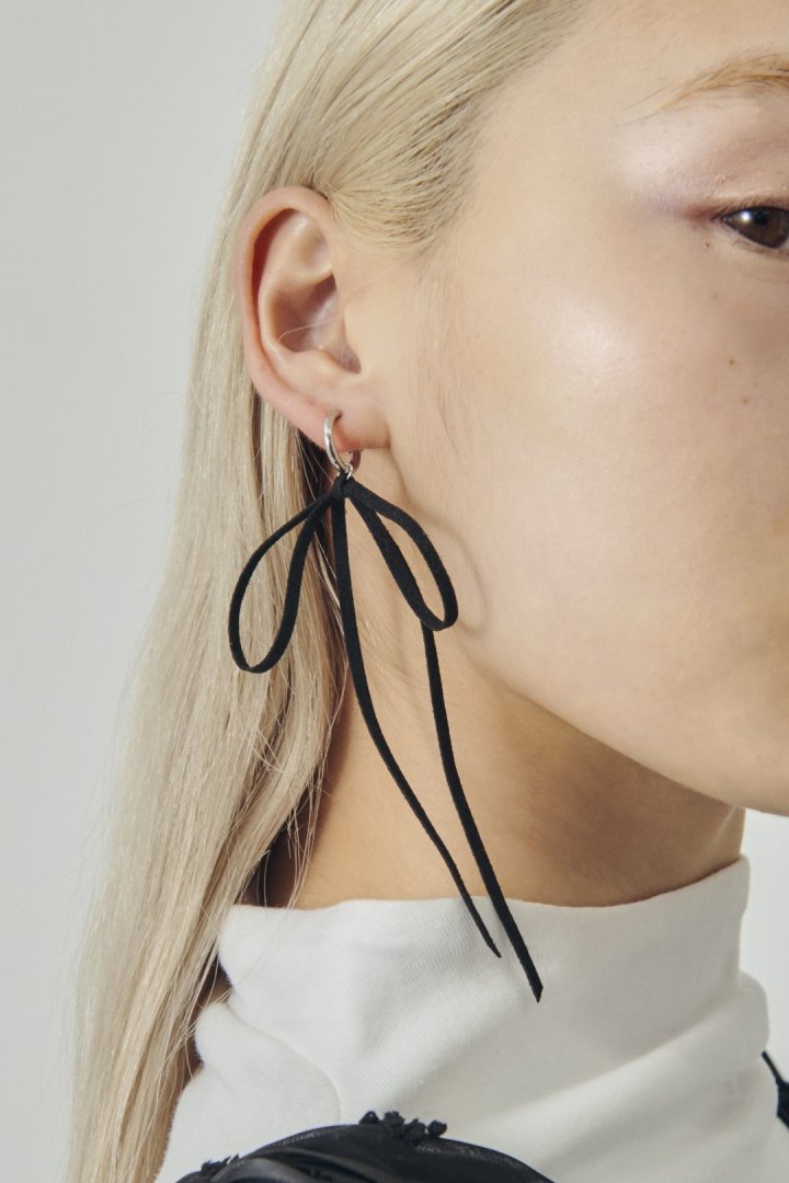 シャワー パール スエード リボン ピアス