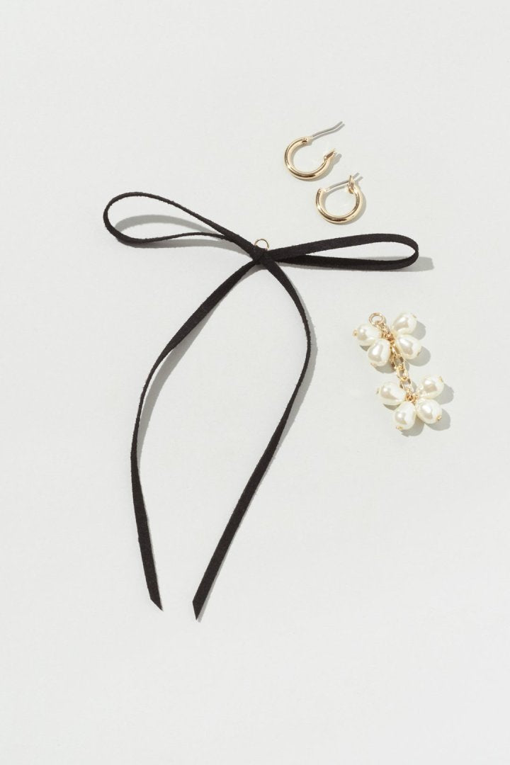 シャワー パール スエード リボン ピアス