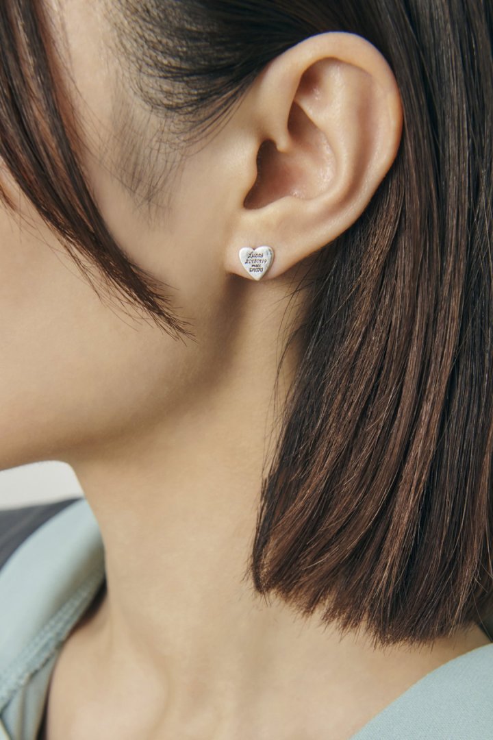 ルーカス ハート ID プレート ピアス