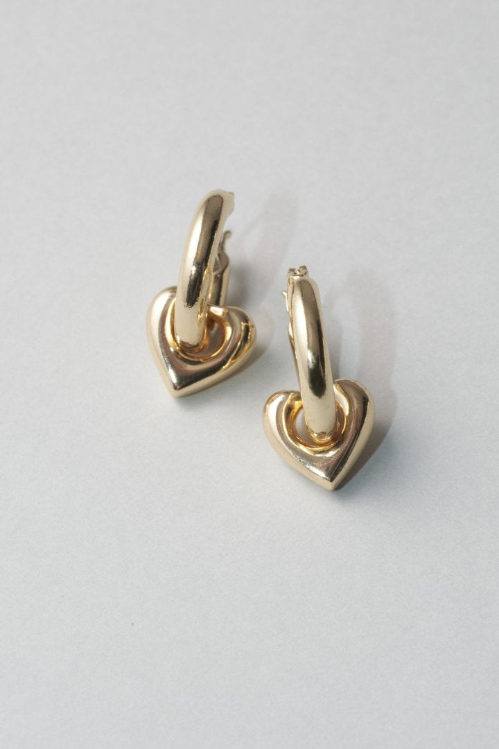 ミンク ファー ×メタル ハート ピアス