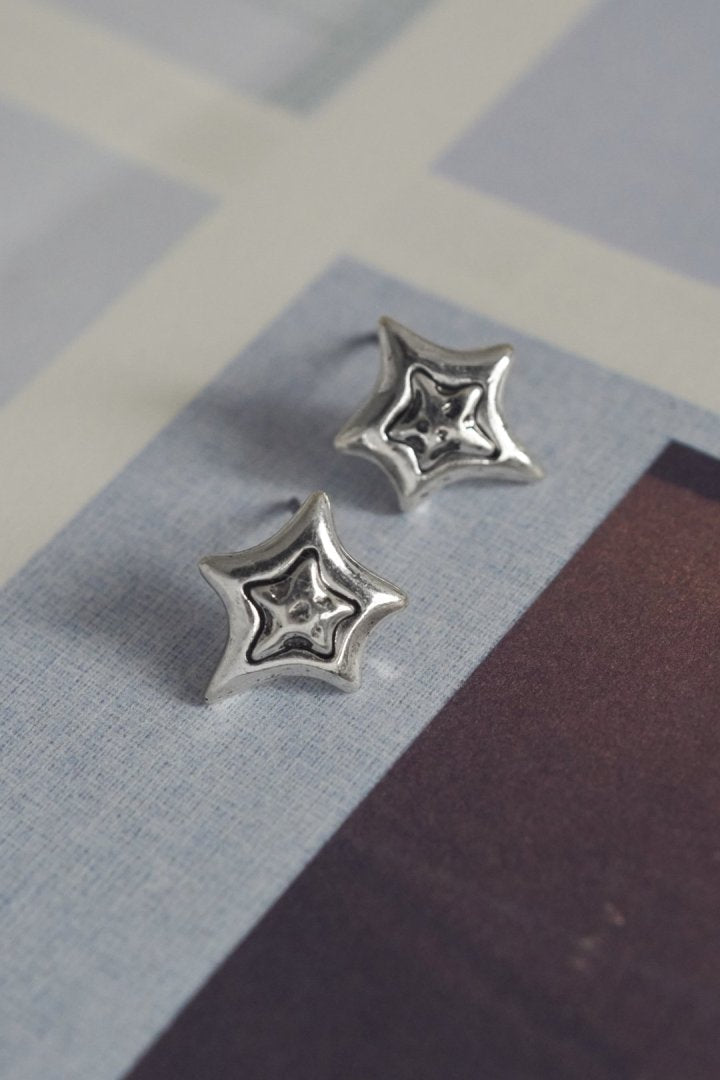 ヴィンテージ レイヤード スター ピアス