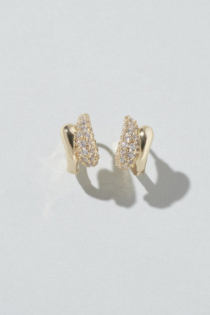 キュービックジルコニア カーヴィー メタル ワンタッチ ピアス