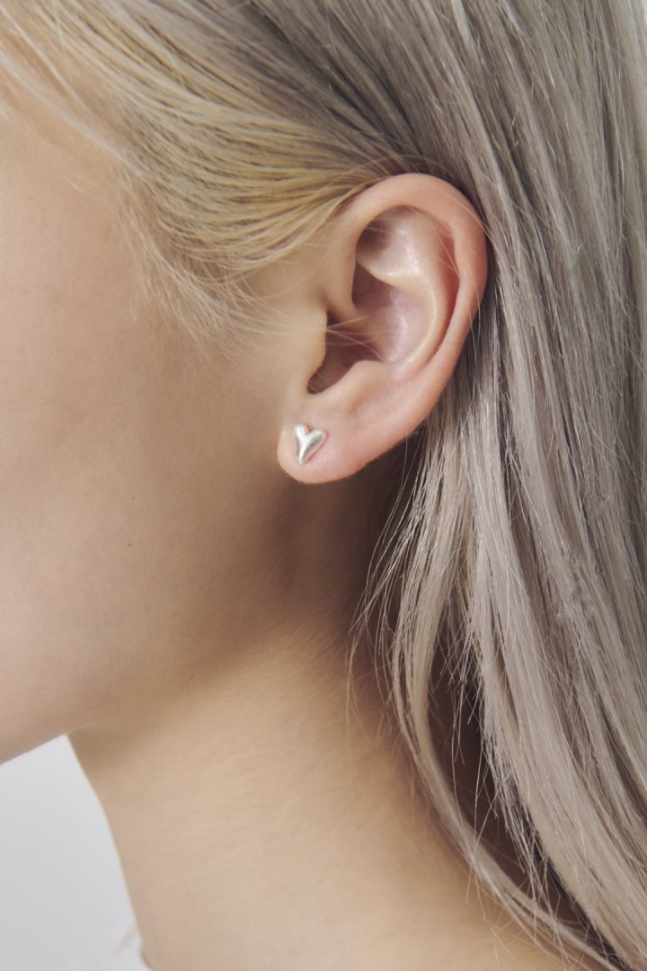 プチ ハート ピアス