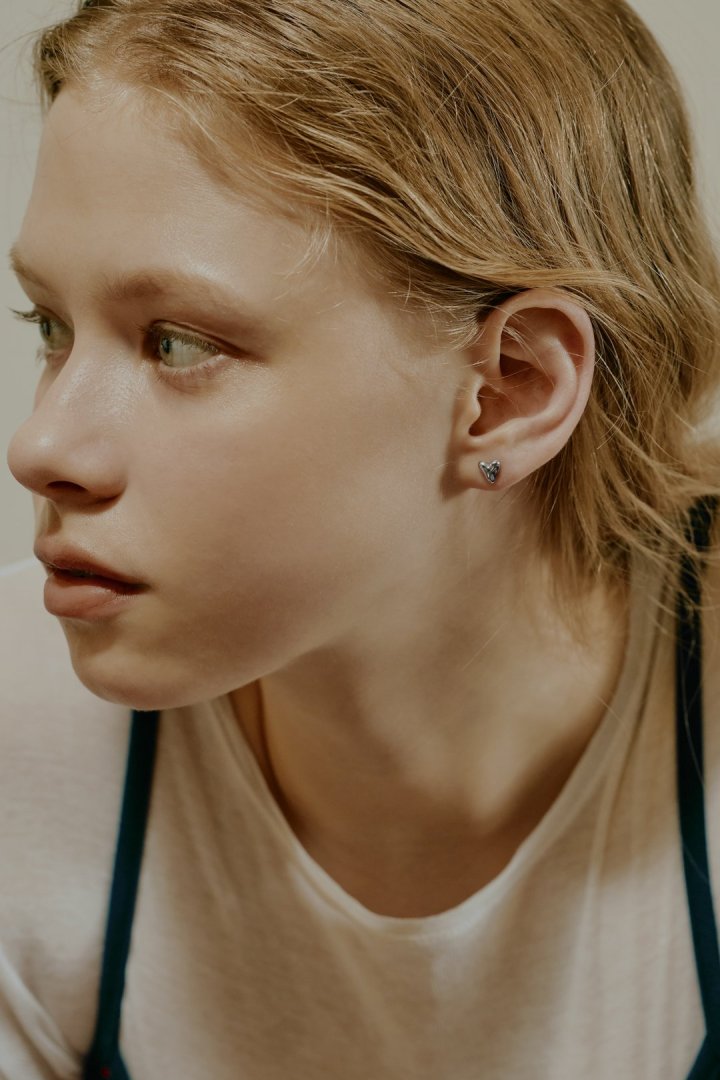 プチ ハート ピアス