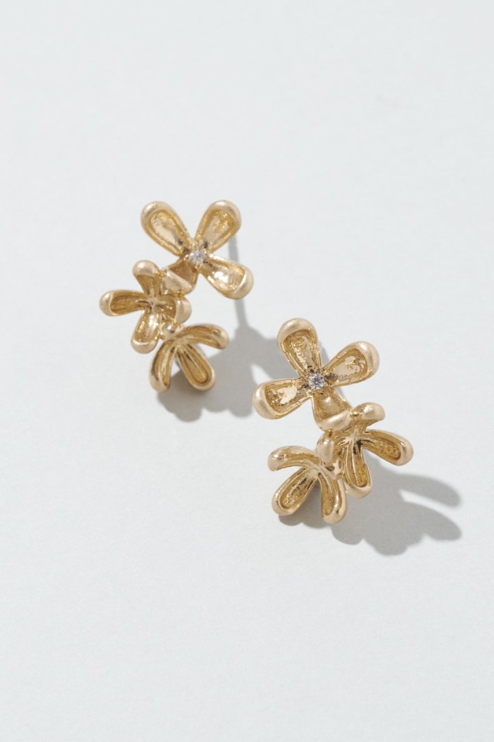 ブルーミング ミニ フラワー ピアス