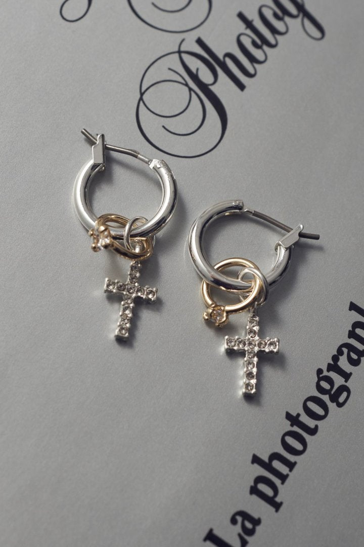 ビジュー × クロスモチーフ チャーム ピアス