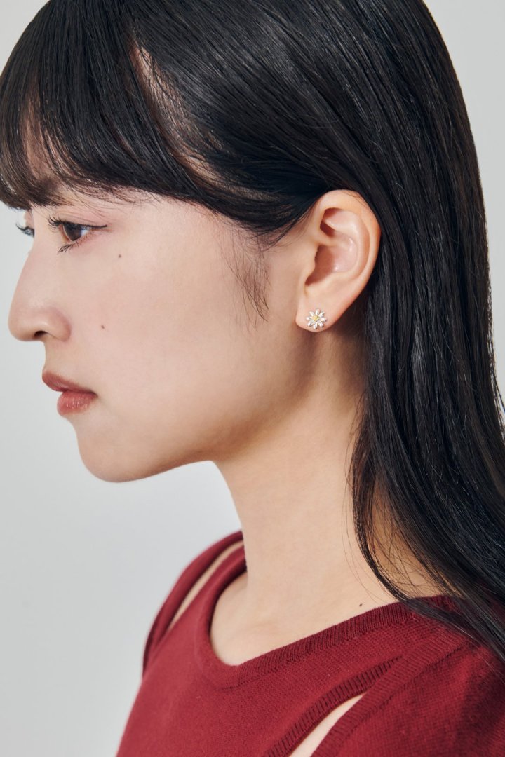 リトル ブルーム モチーフ ピアス