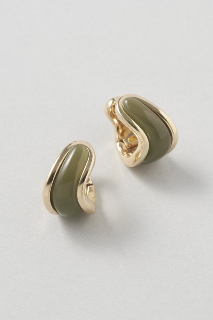 ウェービー カラー × メタル ピアス