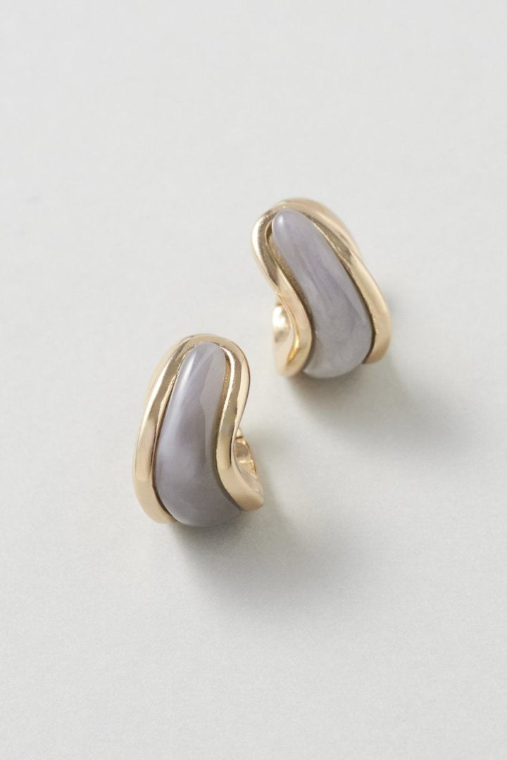 ウェービー カラー × メタル ピアス