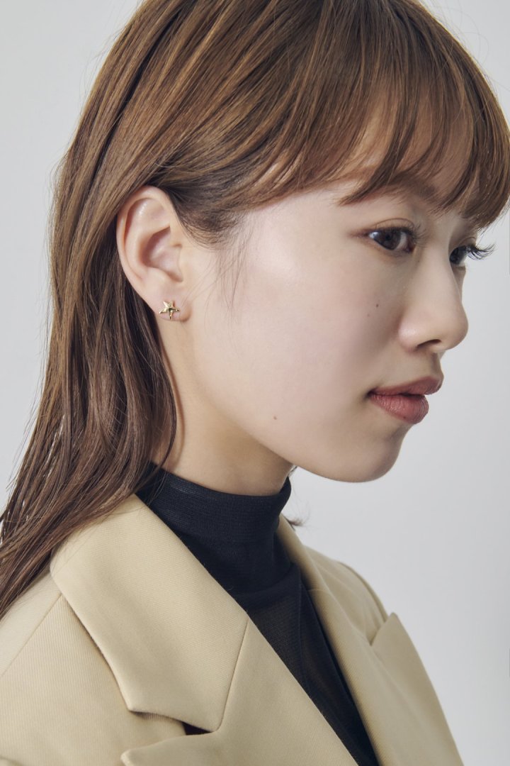 ウィッティ ミーティア ピアス