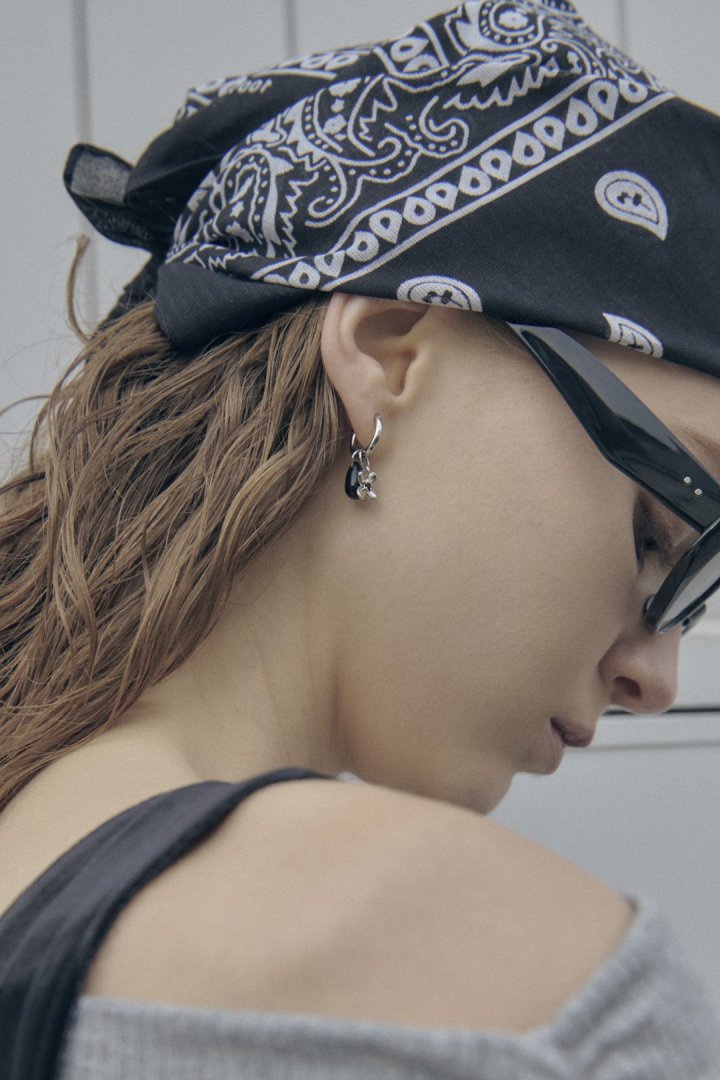 トゥインクル ブルーム ピアス