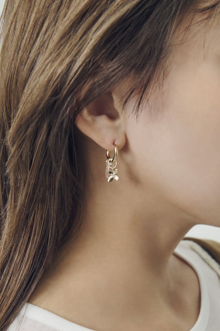 トゥインクル ブルーム ピアス