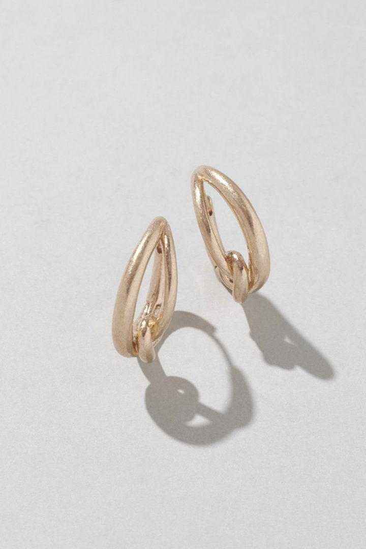 ノット フープ ワンタッチ ピアス – GOLDY Onlinestore