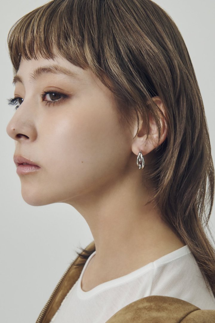 ノット フープ ワンタッチ ピアス – GOLDY Onlinestore