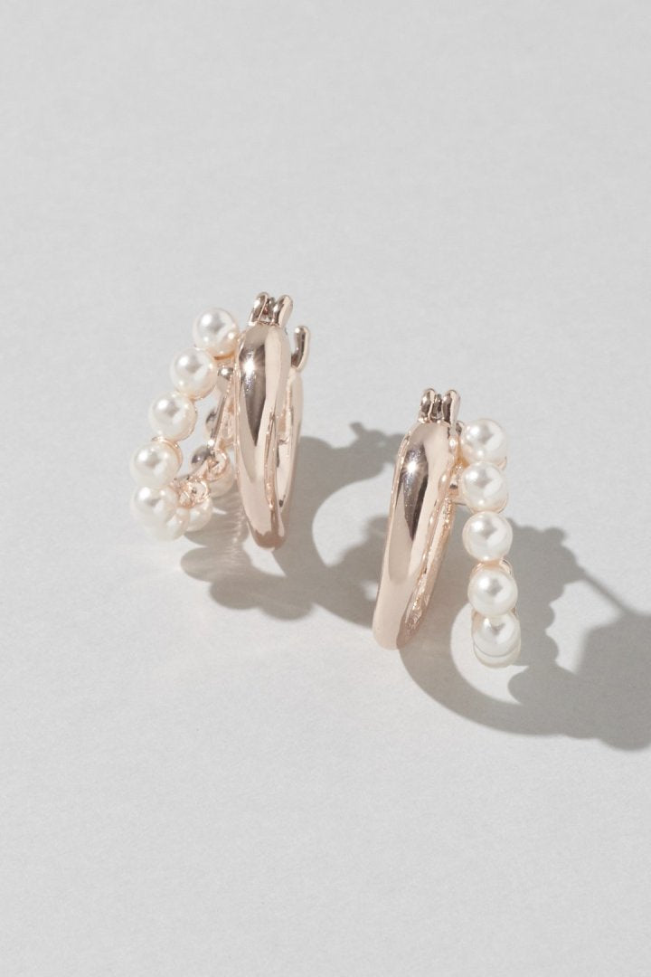 パール × メタル ライン フープ ピアス