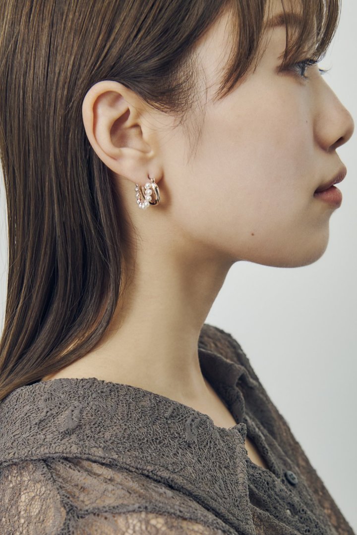 パール × メタル ライン フープ ピアス
